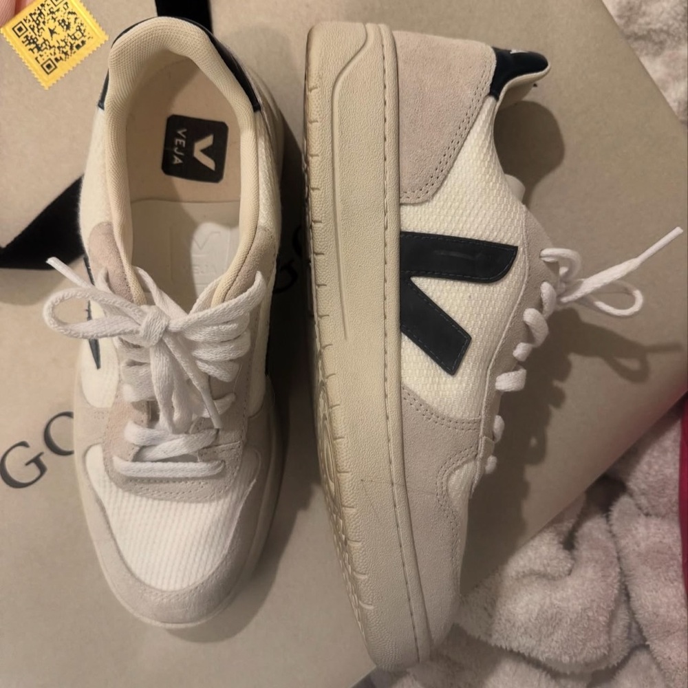Veja Sneakers